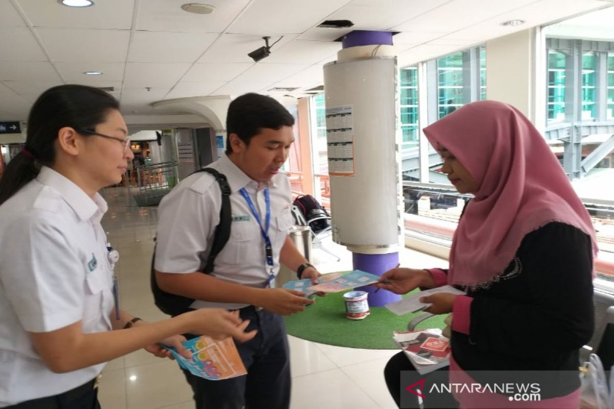 Manajemen KAI Sumut edukasi penumpang antisipasi  virus corona