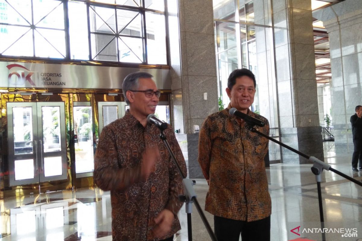 OJK bisa percepat merger bank bermasalah terdampak COVID-19