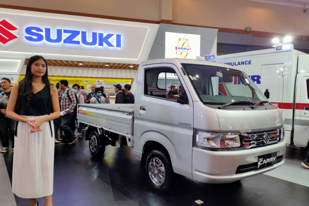 Suzuki menambah varian Luxury untuk New Carry
