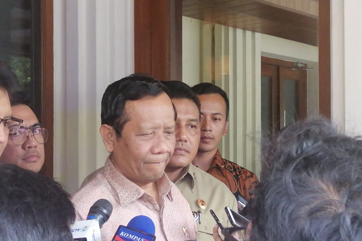 Indonesian police to act against coronavirus profiteers: minister
