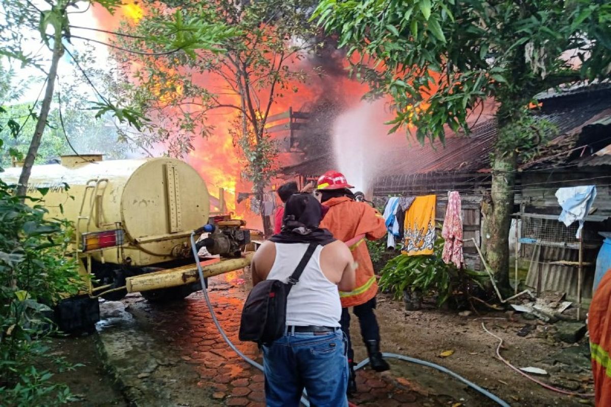 6 rumah di Sibolga terbakar, polisi selidiki penyebabnya