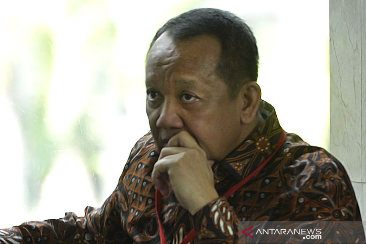 MAKI sebut buronan KPK Nurhadi rutin tukar uang di penukaran uang