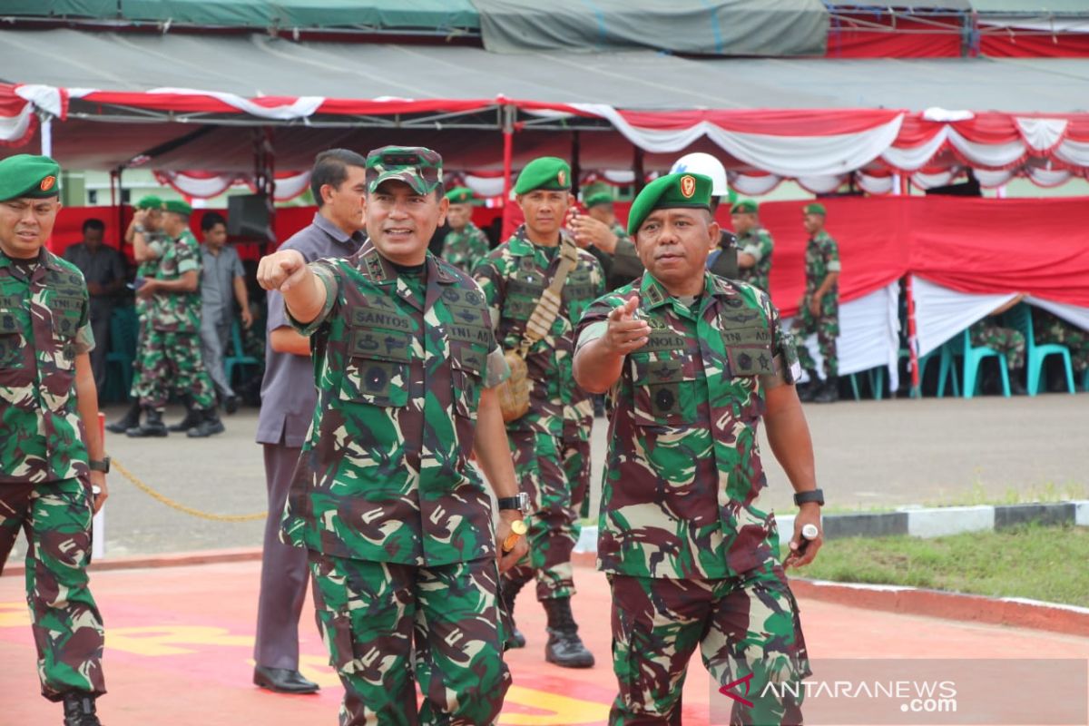 Pangdam Merdeka: prajurit TNI jangan buat pelanggaran