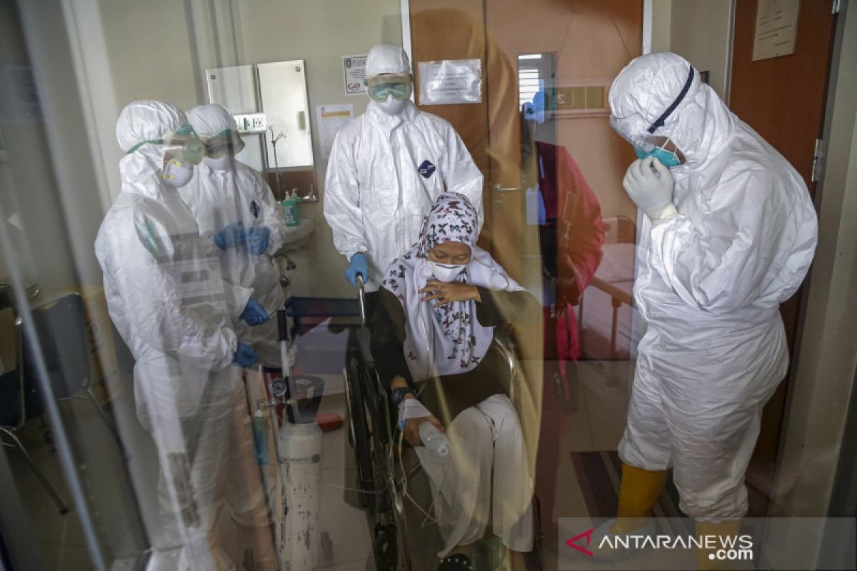 Kemarin, kemiripan virus corona dan influenza hingga aktivitas Semeru