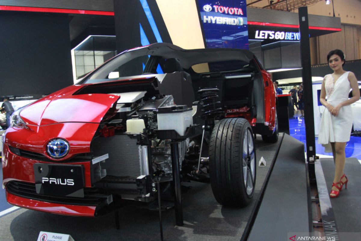 Toyota Indonesia mulai produksi mobil listrik HEV 2020