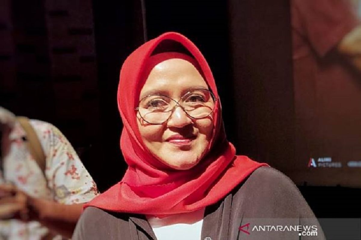 20 tahun vakum, aktris dan penyanyi Novia Kolopaking kembali akting