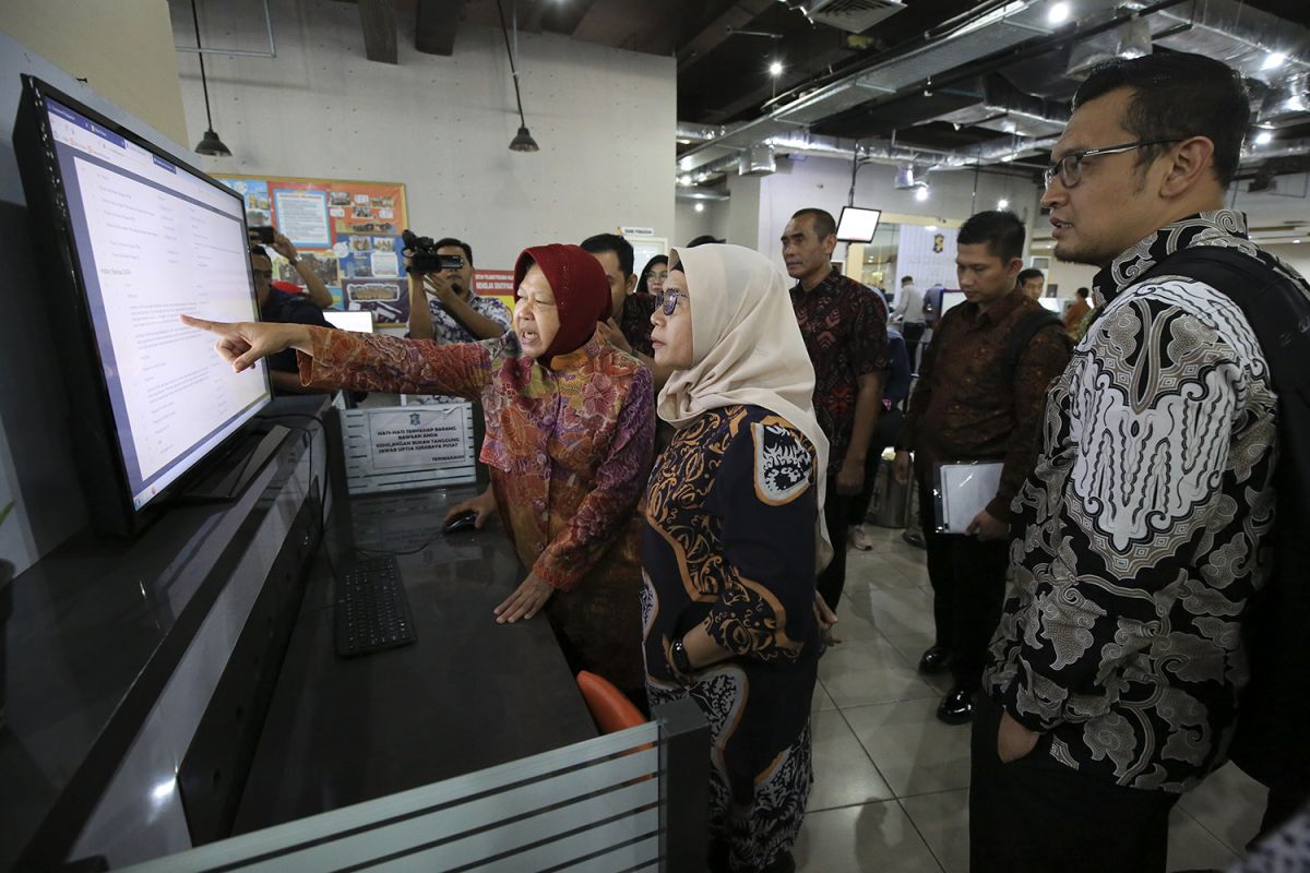 KPK  puji mal pelayanan publik di Siola Surabaya