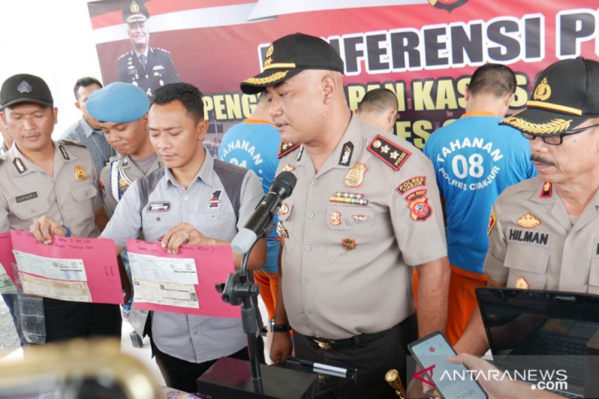 Polres Cianjur tangkap pelaku pemalsuan STNK khusus mobil