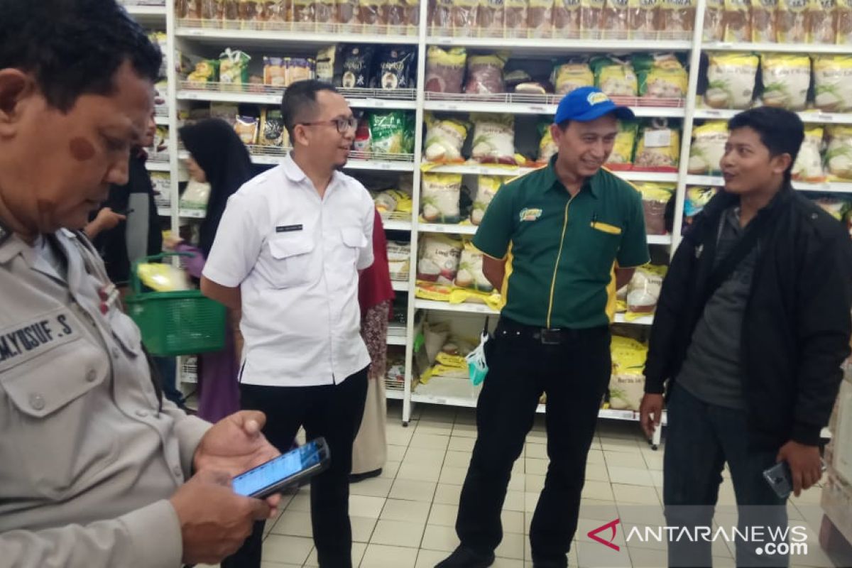 Dinas Perindagkop UKM Kota Tangerang pastikan persediaan sembako aman