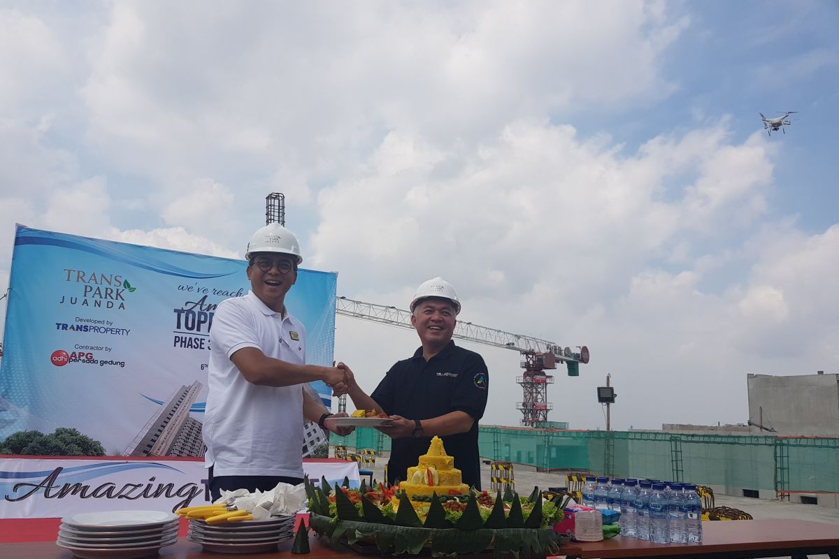 Transpark Juanda Bekasi resmikan 'topping off' Ruby Tower