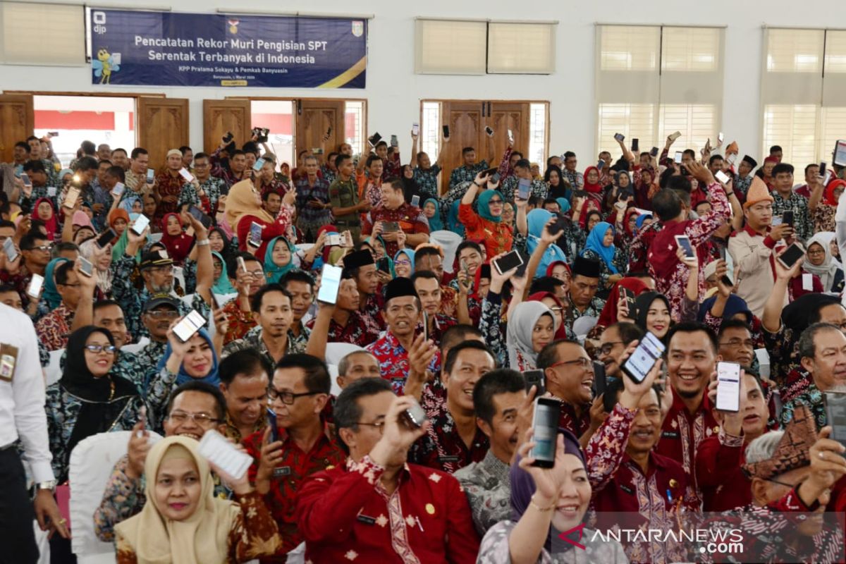 Banyuasin cetak rekor MURI pengisian SPT pajak  terbanyak