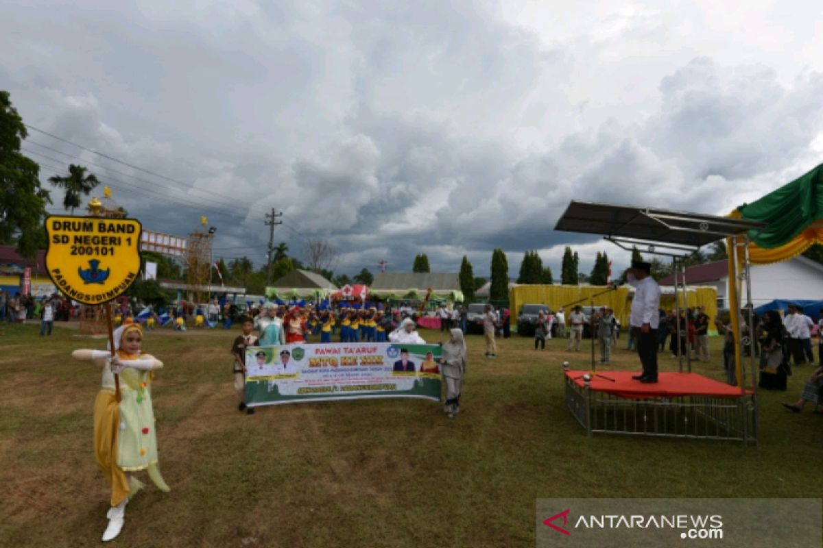 Pemkot Padangsidimpuan lepas pawai MTQ XIX