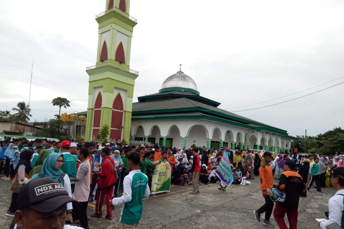 Ribuan pelajar di Timika meriahkan pawai ta'aruf menyambut lomba MTQ