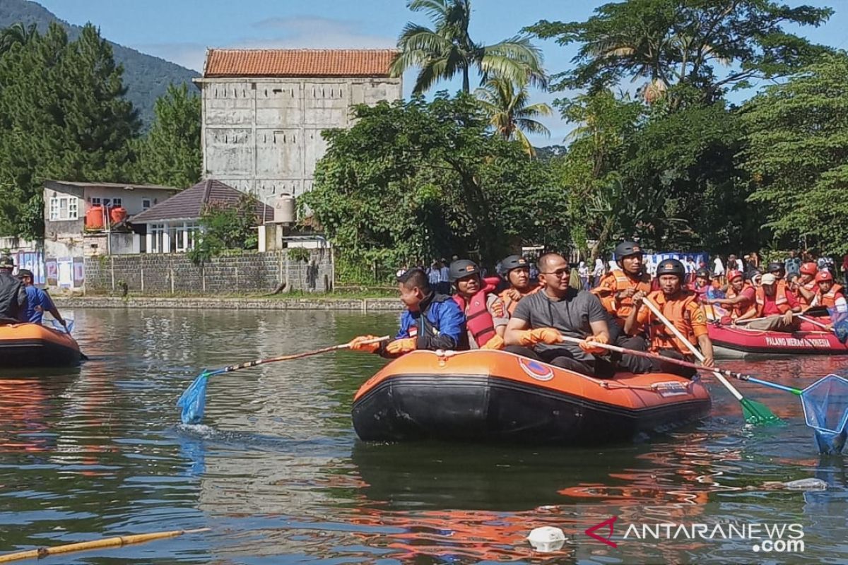 Bupati Bogor gelar aksi bersih-bersih situ untuk pengendalian banjir