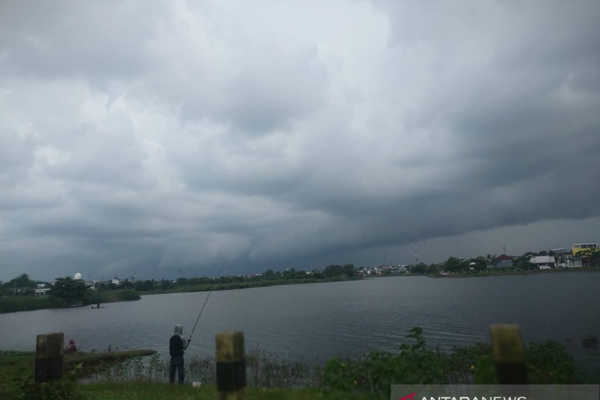 BMKG : Makassar dan sekitarnya diguyur hujan tiga hari kedepan