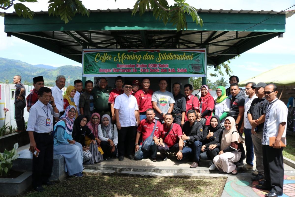 Dandim 0309 Solok perkuat kemitraan dengan wartawan