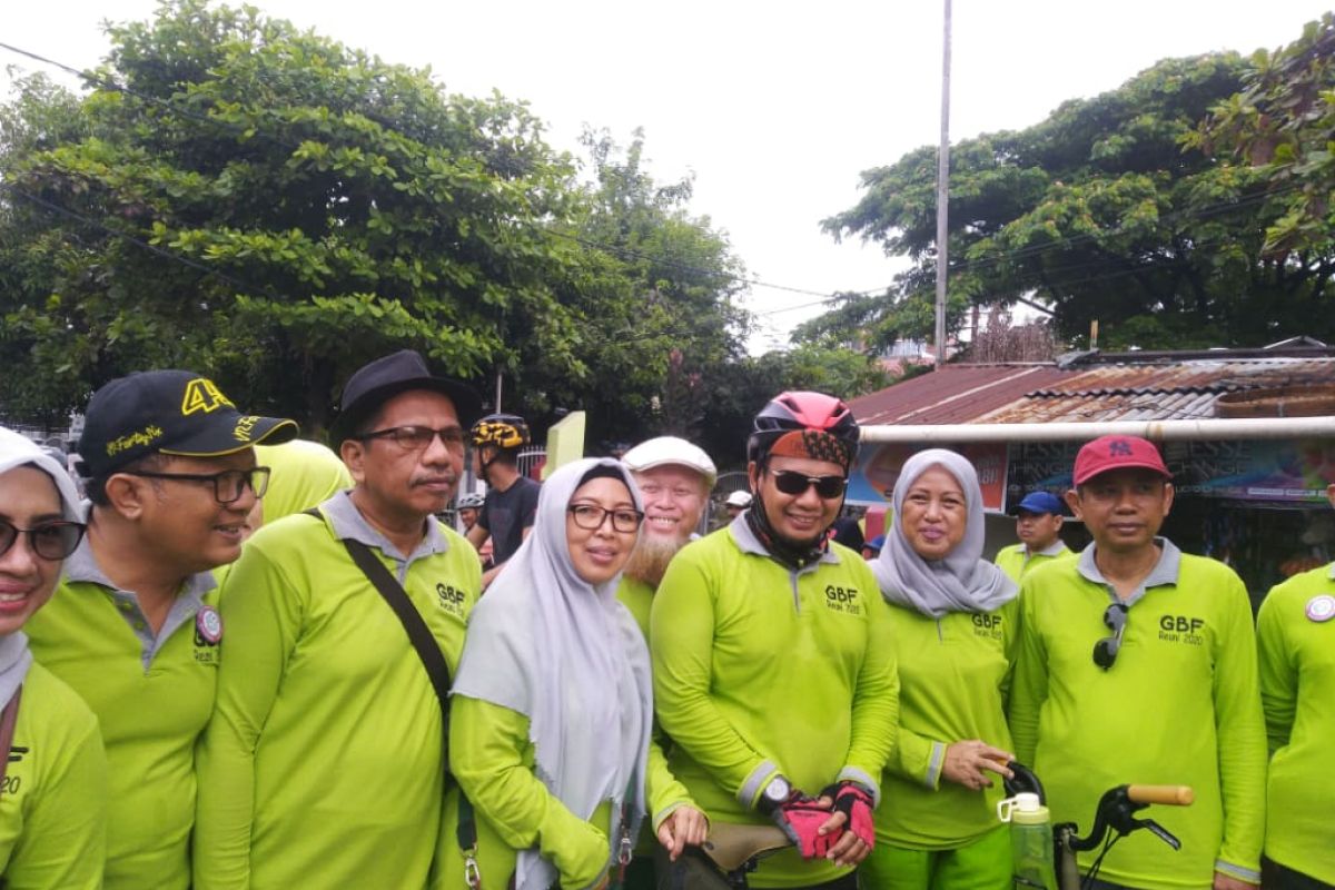 Pejabat Wali Kota Makassar ajak warga tanam pohon