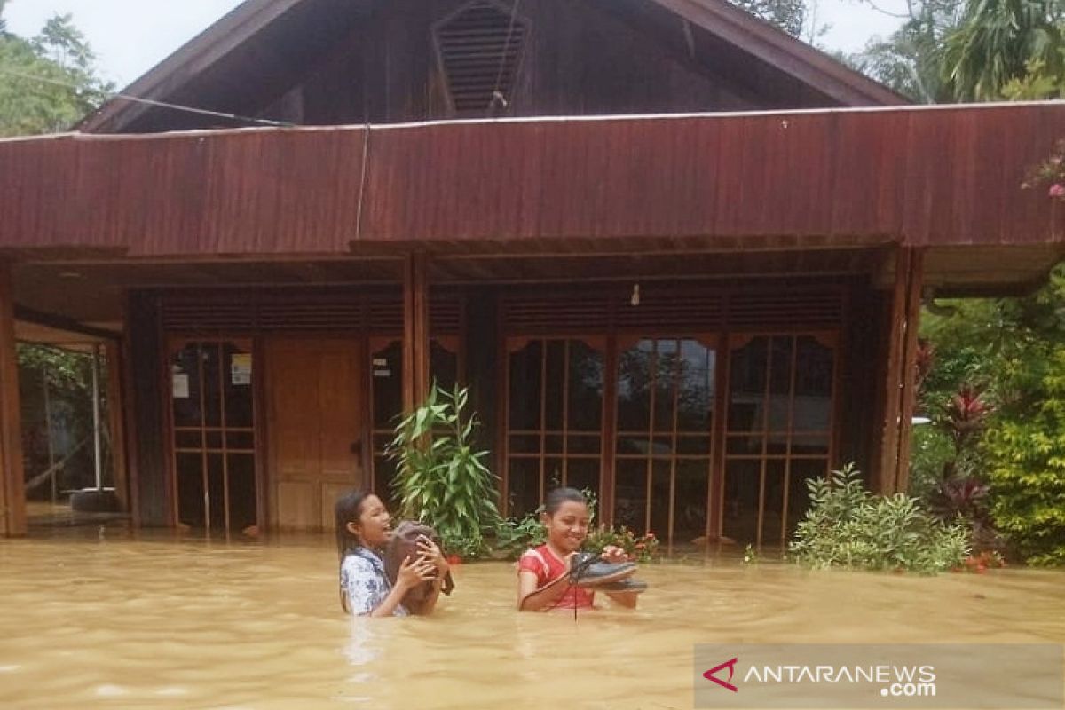 Banjir rendam ratusan rumah di Kecamatan Kapuas Tengah