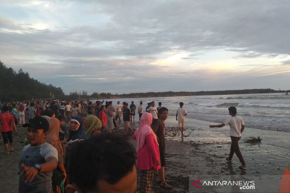 Pelajar SMA tenggelam di Pantai Bengkulu Tengah