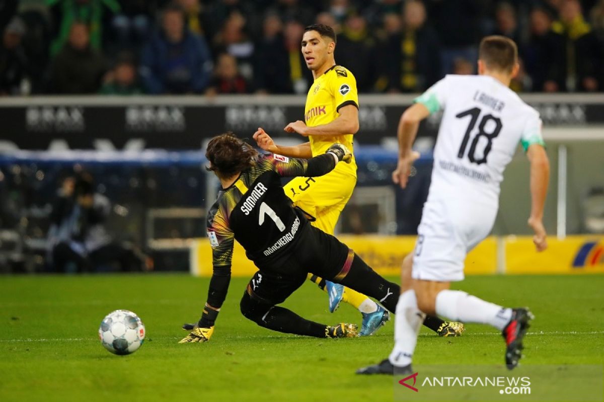 Kalahkan Gladbach, Dortmund rebut posisi kedua klasemen