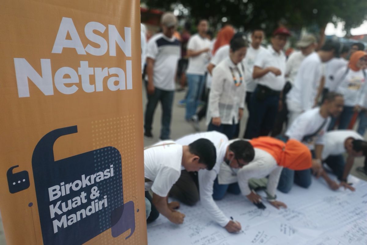 KASN dan Bawaslu Makassar deklarasikan netralitas ASN pada Pilkada 2020