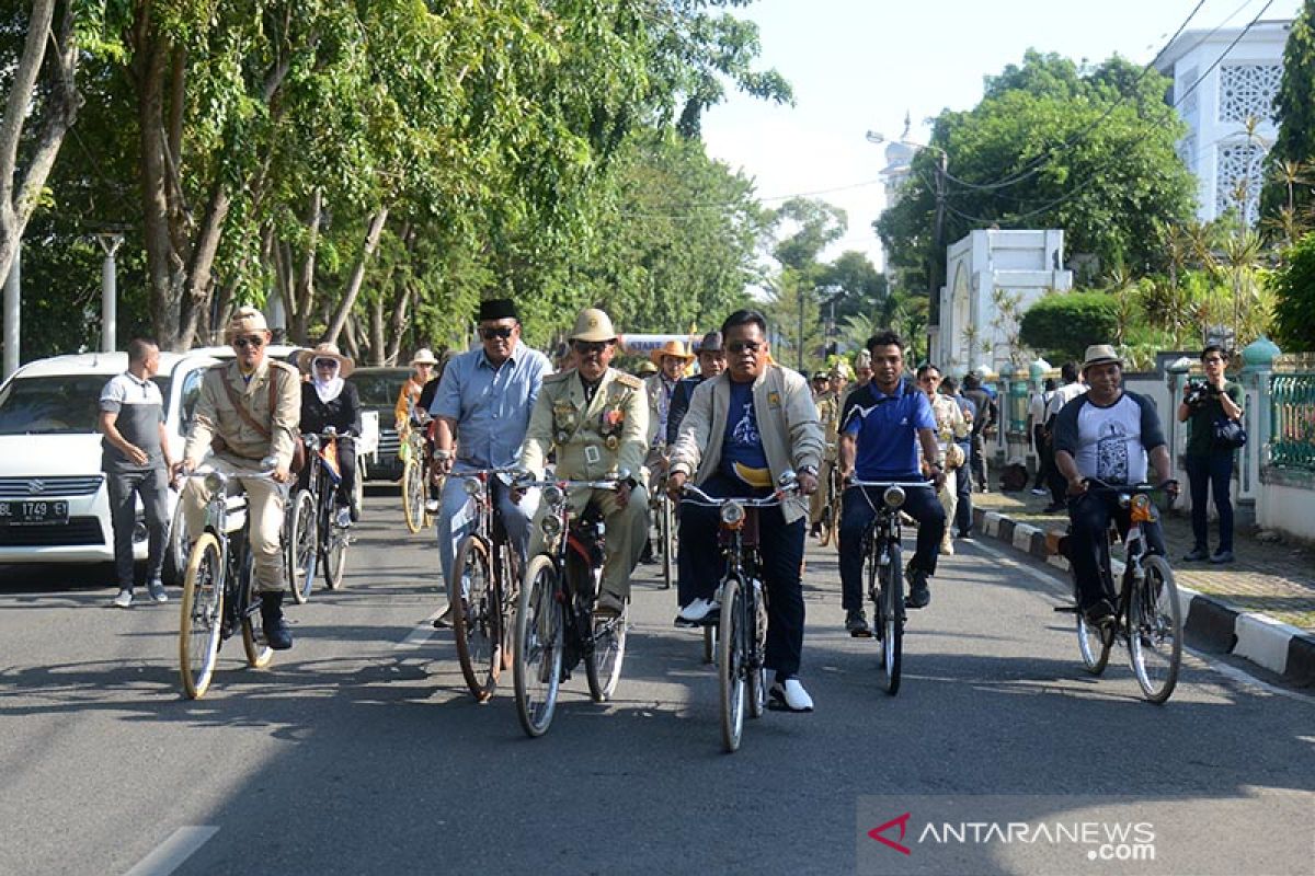 Tour sepeda onthel se sumatera di Aceh