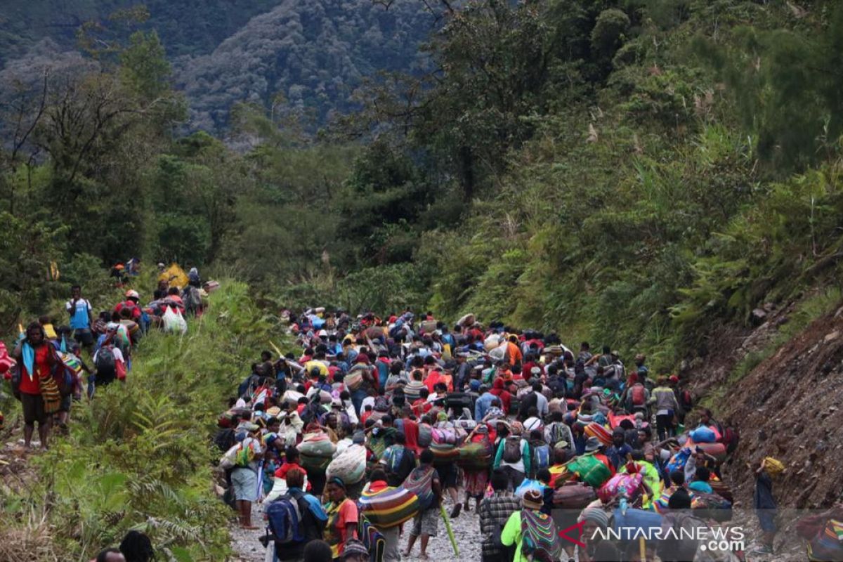 Ratusan warga Kimbeli tinggalkan kampung selamatkan diri dari kelompok bersenjata