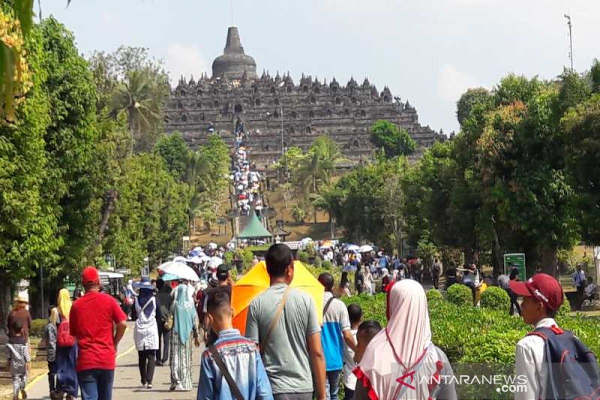 Pelestarian Candi Borobudur di tengah maraknya kunjungan wisatawan