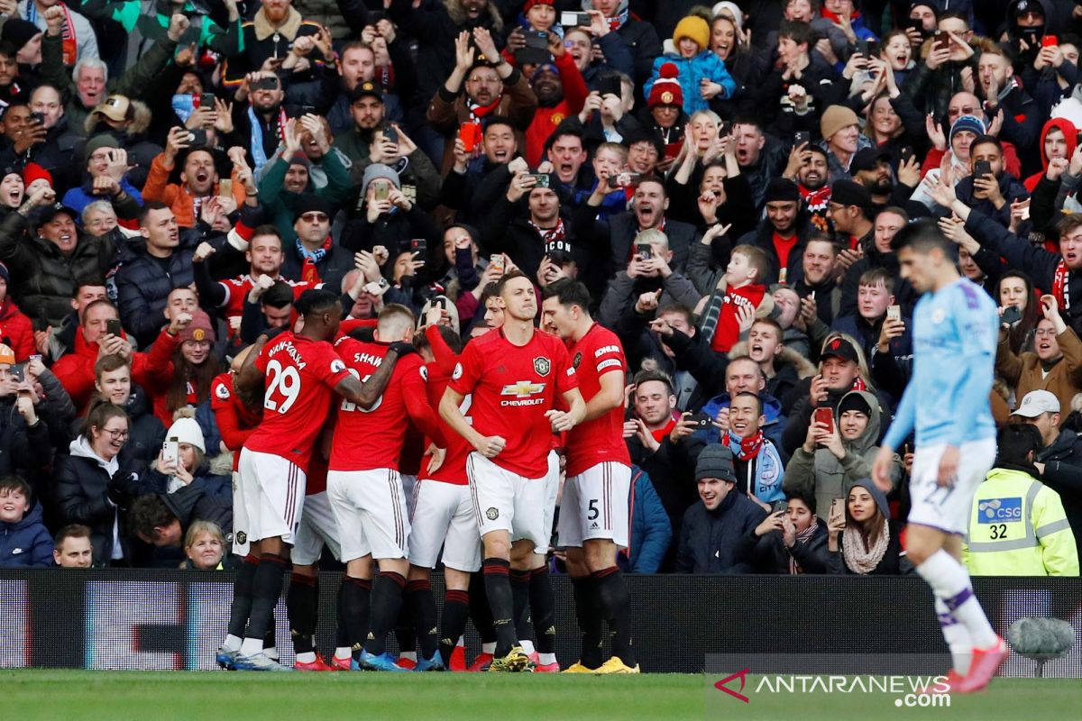 Pemain Liga Inggris yang kontraknya habis 30 Juni boleh diperpanjang