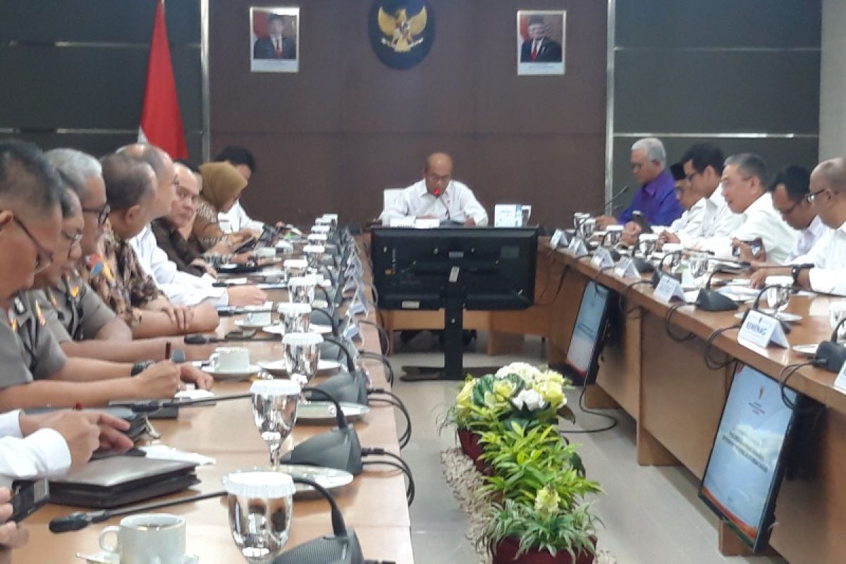 Rapat evaluasi cuti bersama dan libur nasional