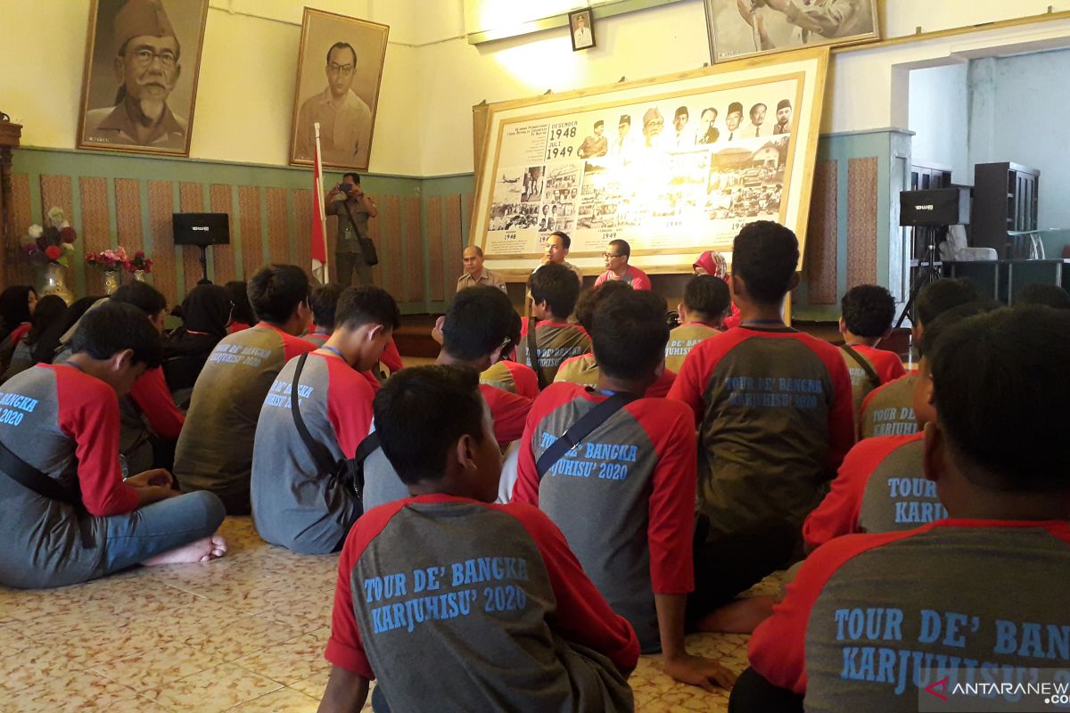 Siswa SMP Kartini Batam belajar sejarah kebangsaan di Mentok