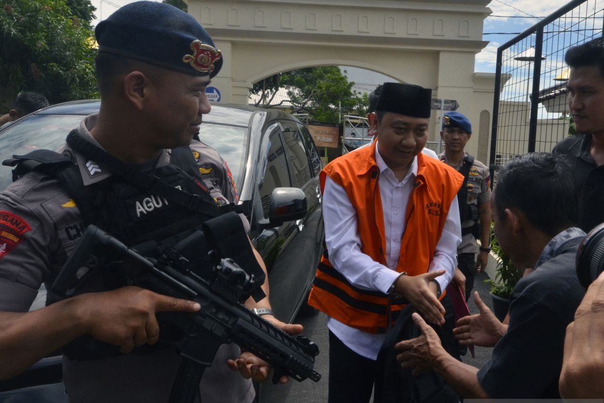 KPK eksekusi Bupati Lampung Utara Agung ke Rutan Bandarlampung