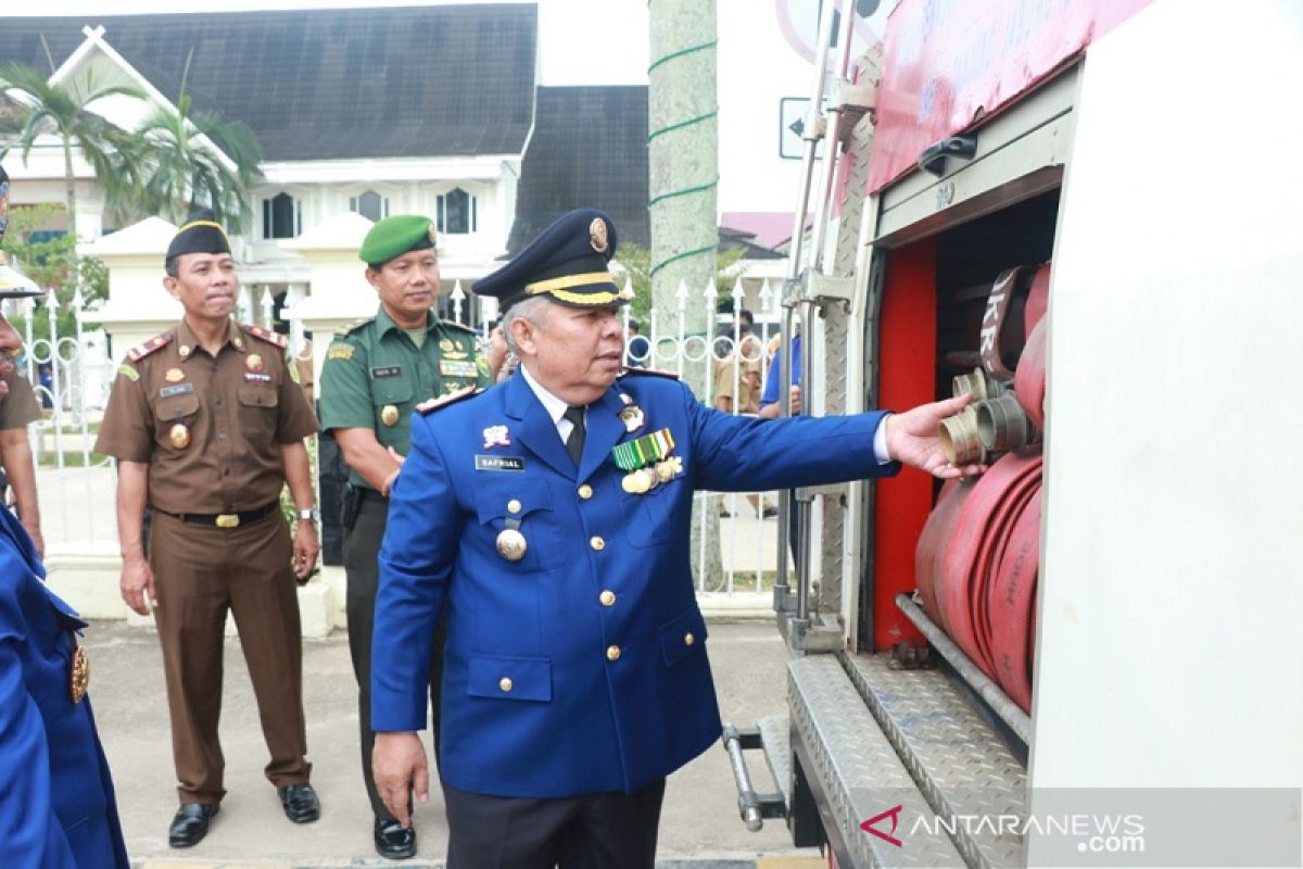 Safrial sebut petugas Damkar Tanjab Barat telah berikan pelayanan terbaik