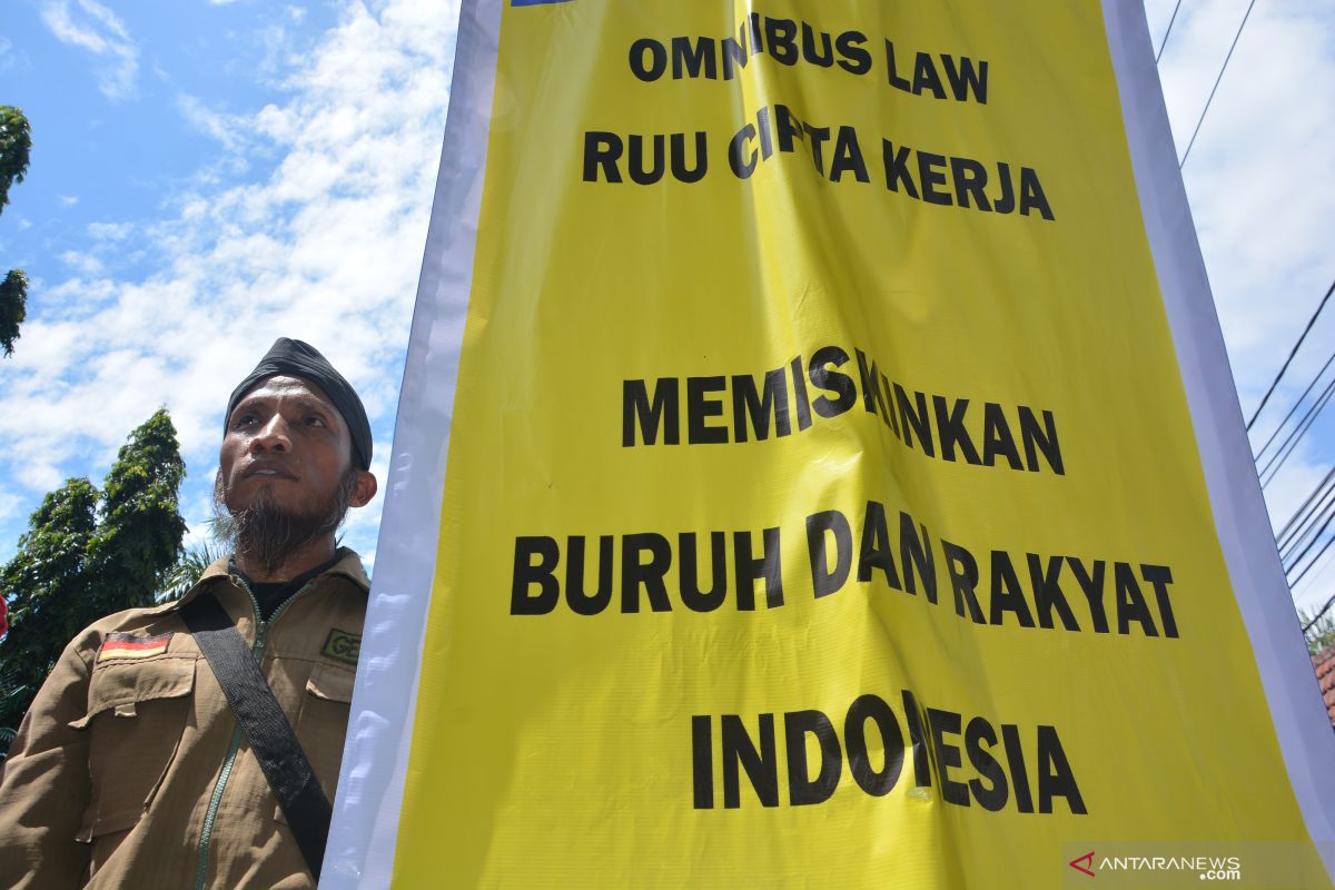 Omnibus Law RUU Cipta Kerja bisa memangkas ego sektoral Kementerian dan Daerah