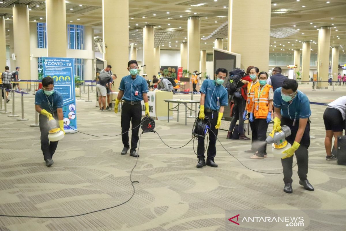 Jalur khusus antisipasi COVID-19 diberlakukan di Bandara Ngurah Rai