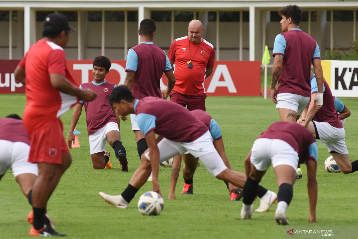 Pelatih PSM ingatkan pemain kendalikan diri di Piala AFC