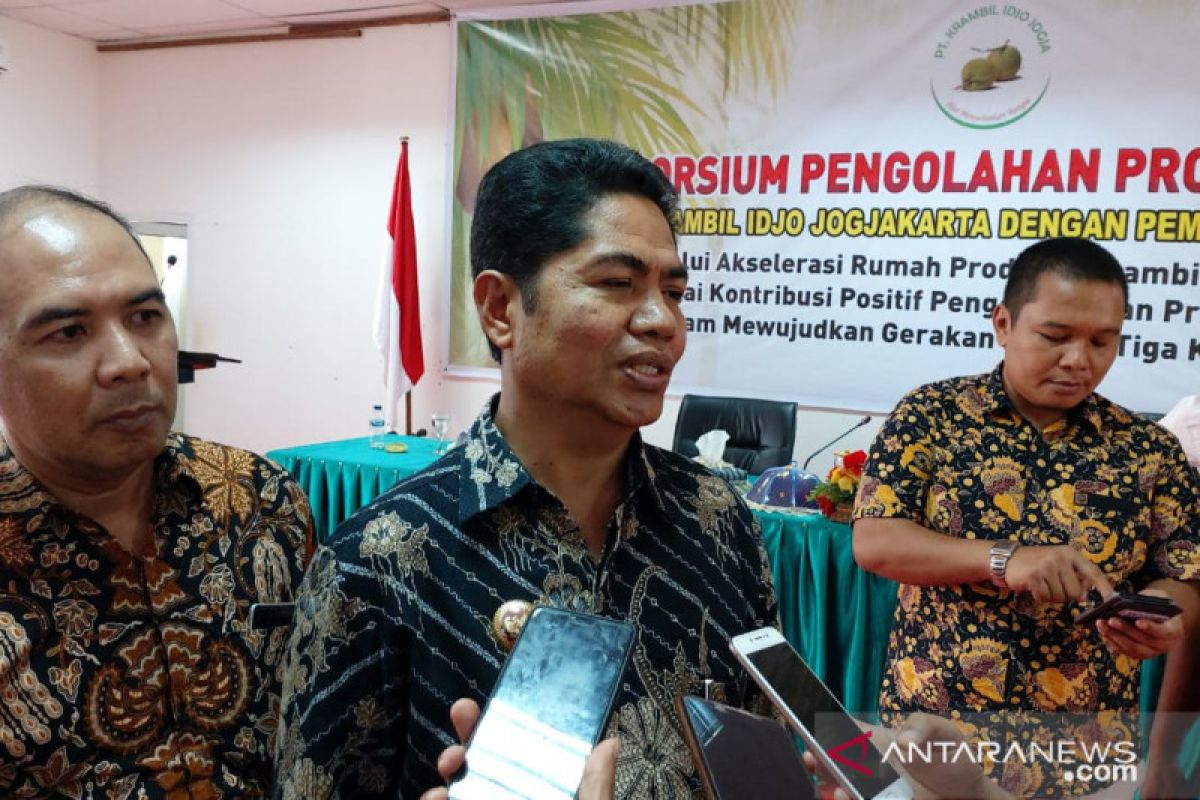 Buton programkan bantuan 5.000 bibit kelapa