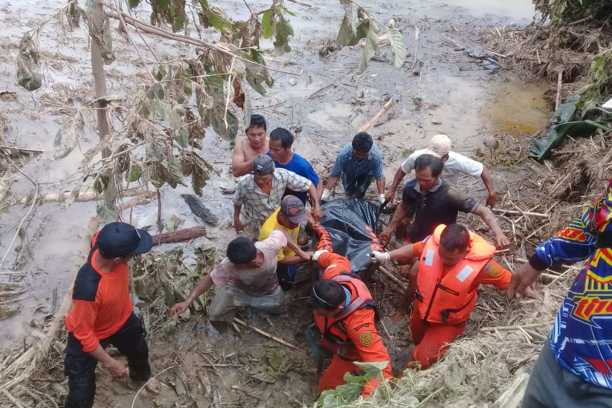 SAR gabungan menemukan korban banjir bandang Bolaang Mongondow Utara