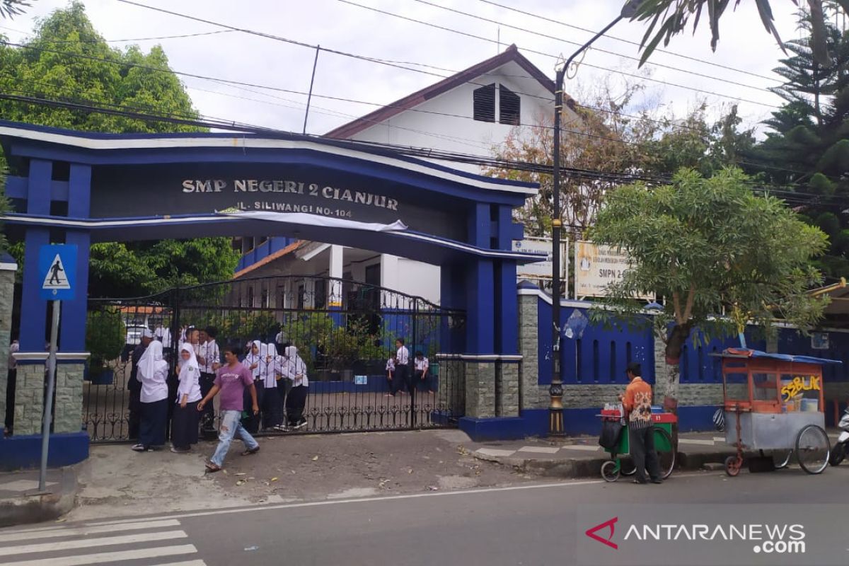 Disdikbud imbau sekolah di Cianjur tidak melakukan karyawisata