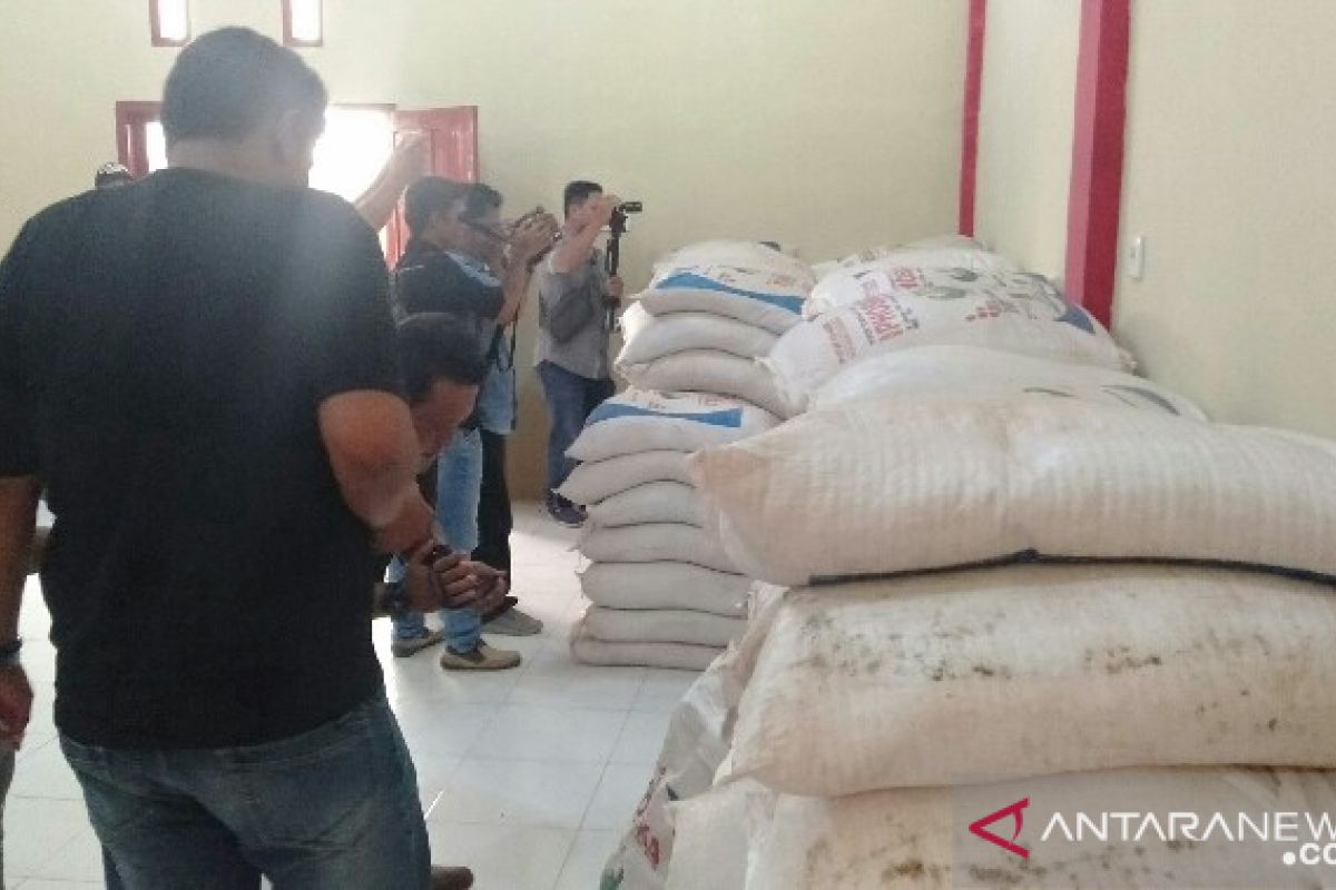 Polisi amankan 166 karung pupuk tanpa izin di Gunungsitoli