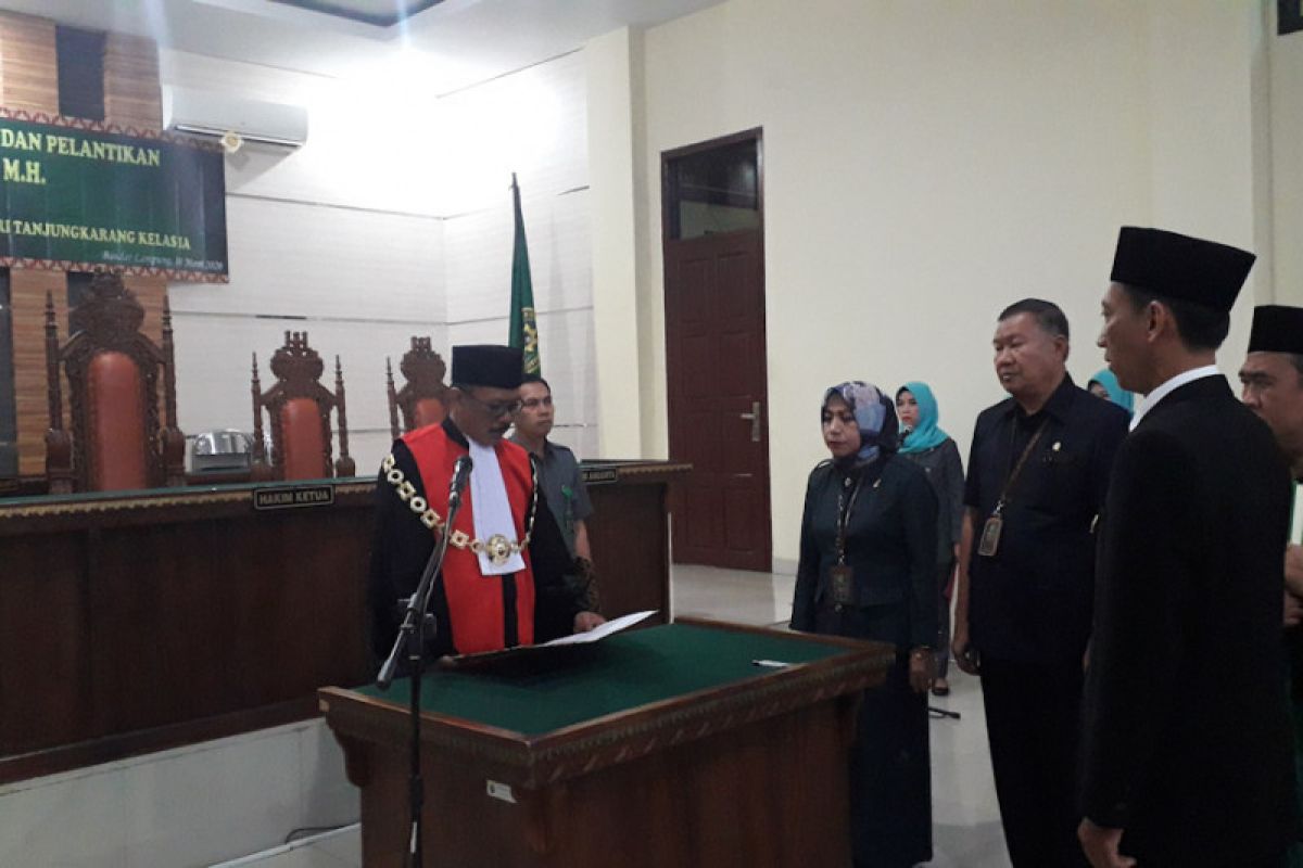Ketua PN Tanjungkarang lantik Panitera Muda Perdata