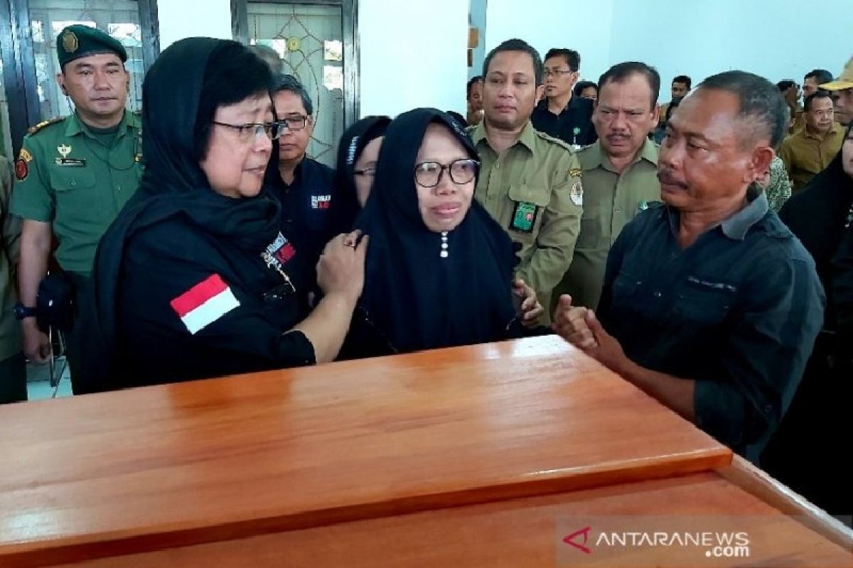 Siti Nurbaya lepas jenazah stafnya yang jadi korban kecelakaan speedboat