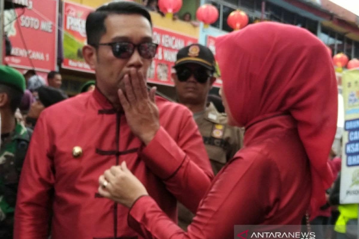 Hasil tes pemeriksaan COVID-19 Ridwan Kamil dan istri