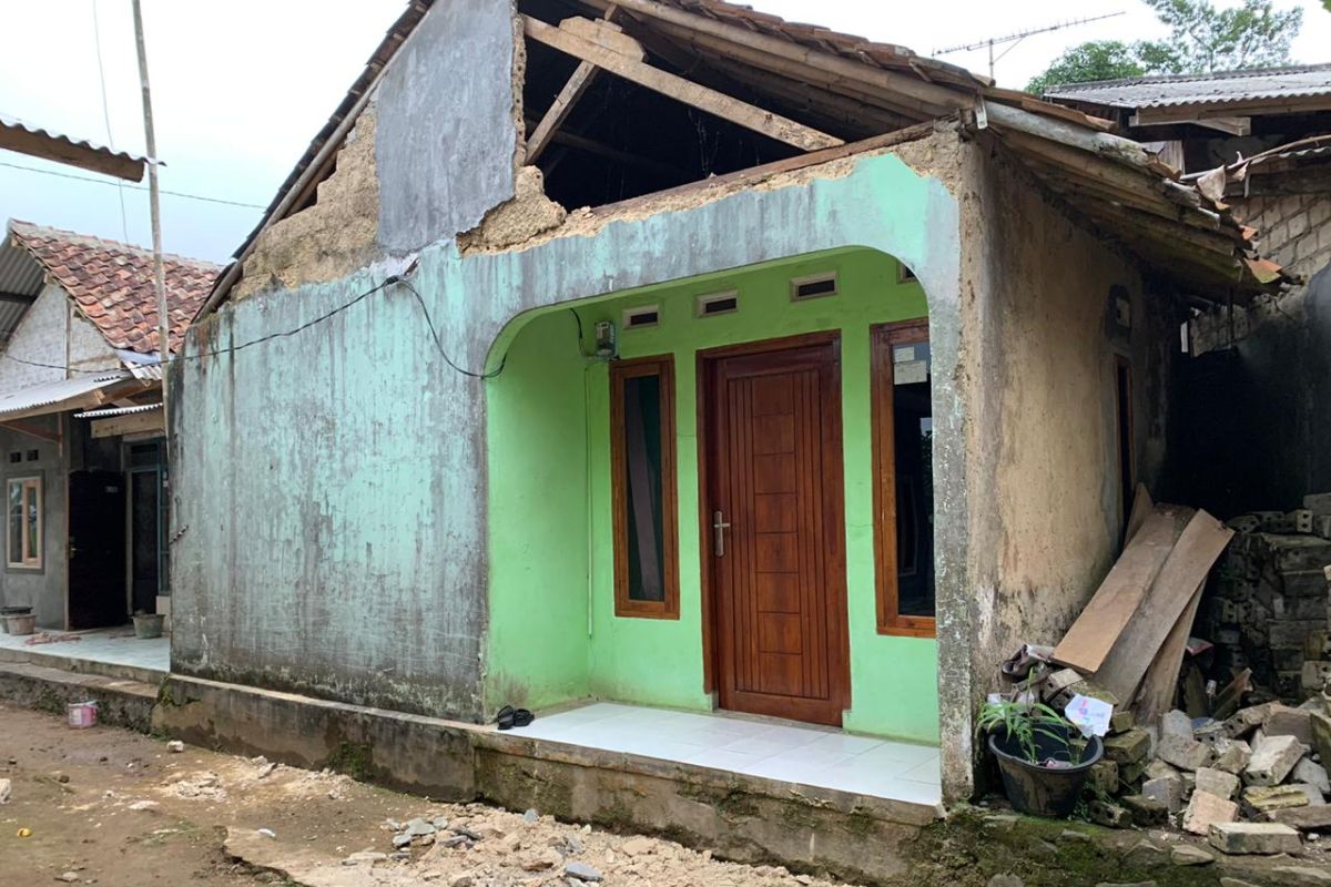 Di Sukabumi,  lima kecamatan laporkan adanya kerusakan akibat gempa