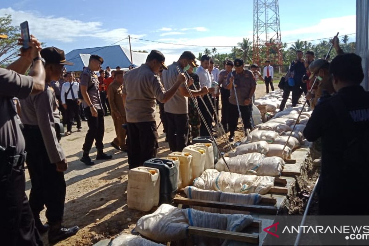 Polres Pohuwato musnahkan 15 ribu liter miras captikus