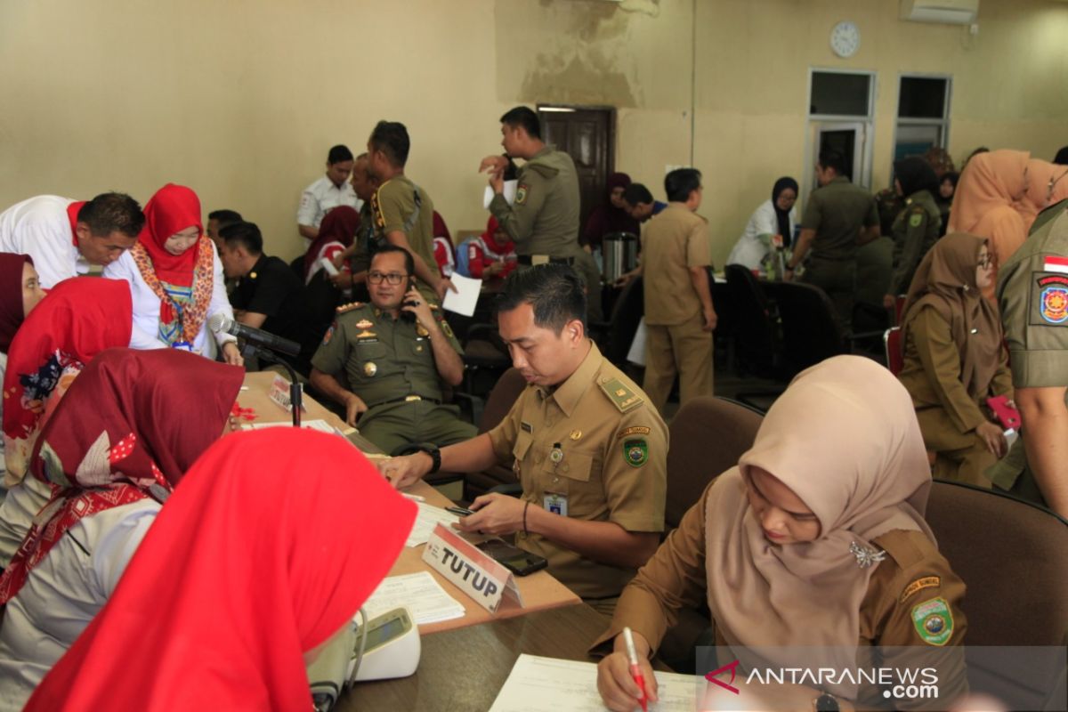 Satpol PP sumbang 157 kantong darah