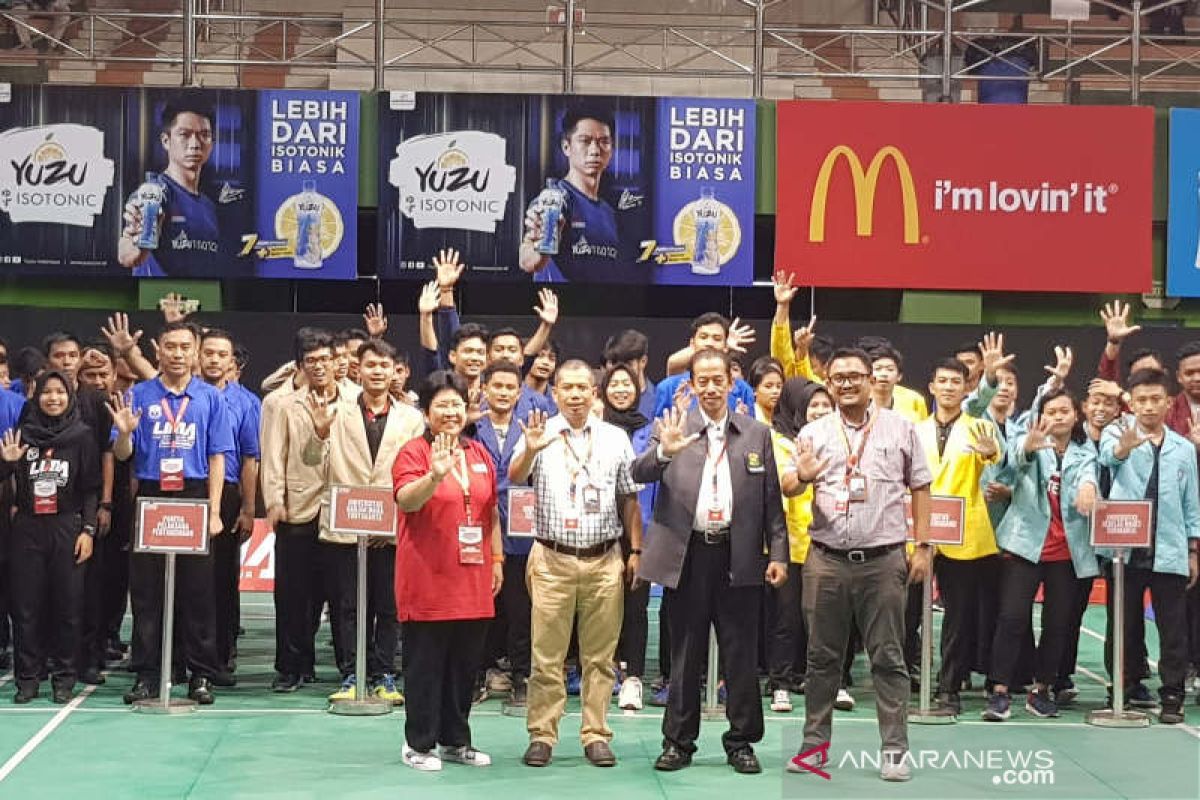 Unnes sapu bersih kategori perseorangan turnamen badminton Liga Mahasiswa Jateng-DIY