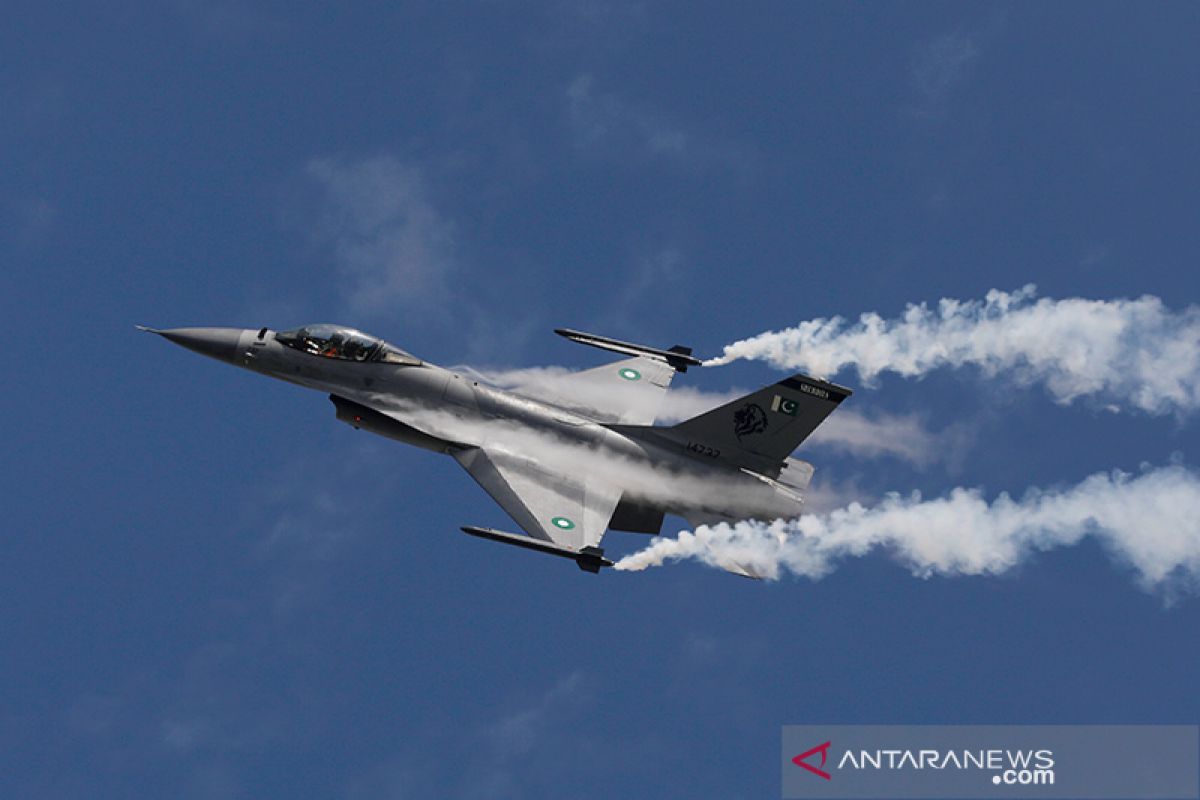 Jet tempur F-16 Pakistan jatuh di ibu kota