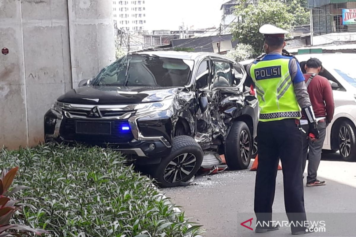 Sopir TransJakarta tabrak mobil di Kebayoran Lama jadi tersangka