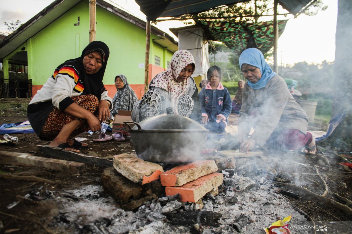 Korban gempa di Kalapanunggal Sukabumi butuh bantuan tenda